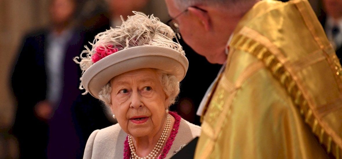 II. Erzsébet 28 milliárd forintot viselt a nyakában - döbbenetes látvány a világ egyik legdrágább királyi ékszere
